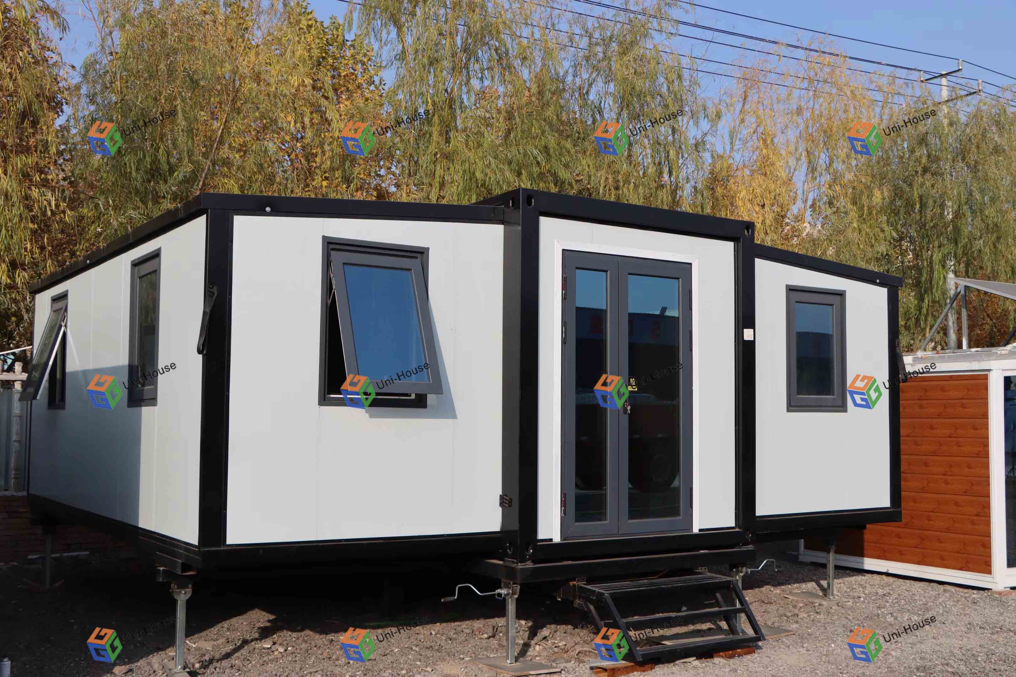expansion box house can be moved with a suspended trailer