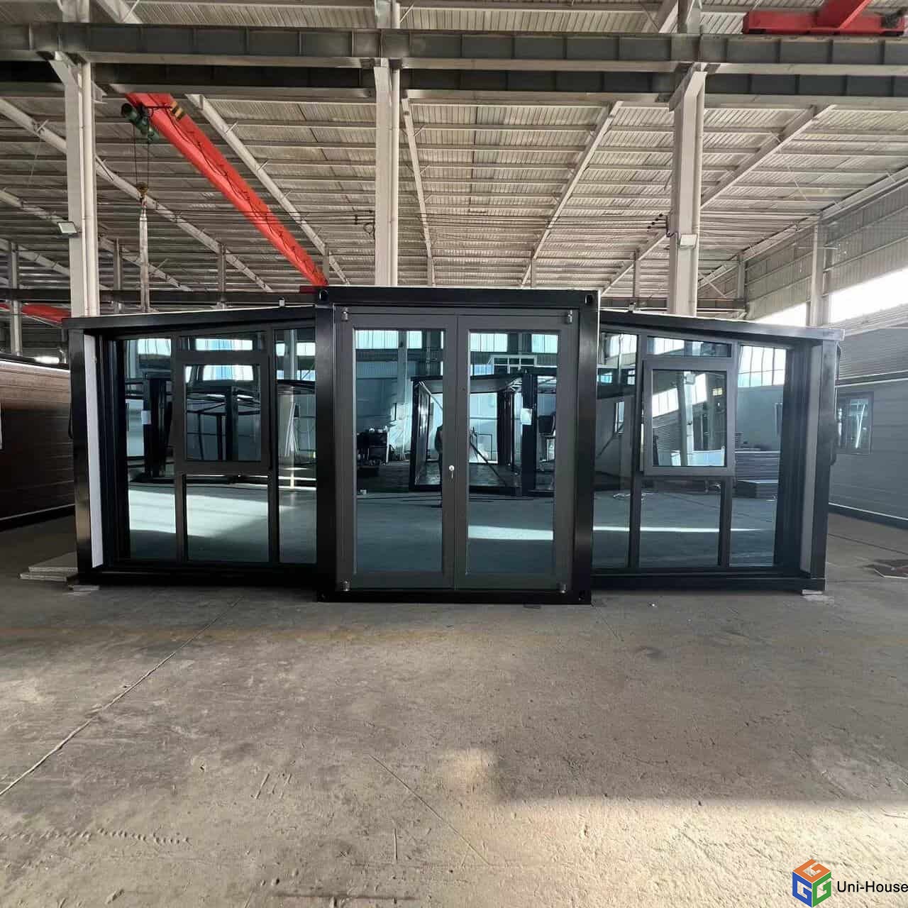 20ft 40ft Expandable Container House With Glass Curtain Wall